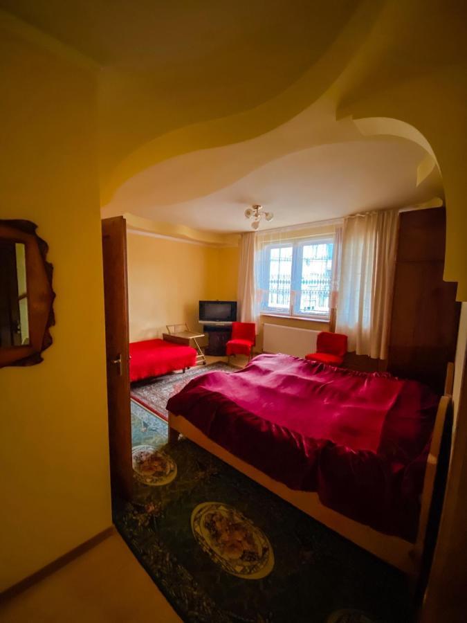 Domashnya Saduba Hotel Mukachevo Exterior foto